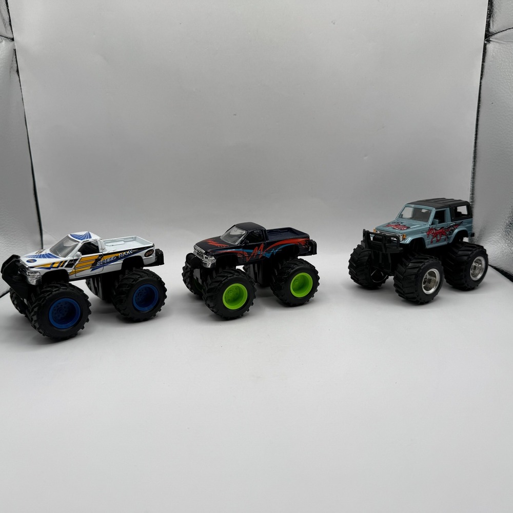 Maisto Monster Truck Toy Kids Set 3 Multicolor Foxy Speed Race Off-Road Trucks